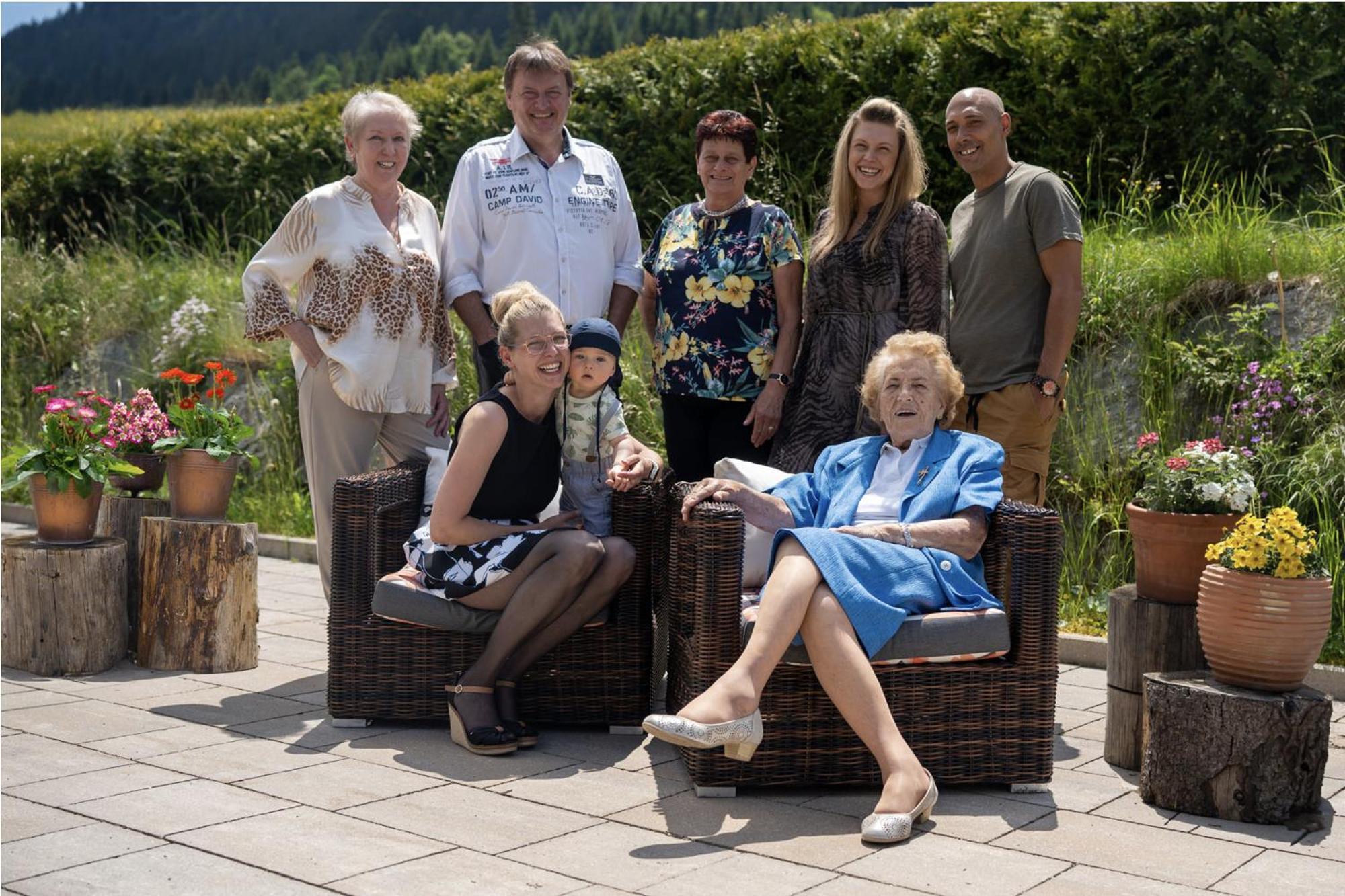 Landgasthof Schuster เนสเซิลเวงเลอ ภายนอก รูปภาพ