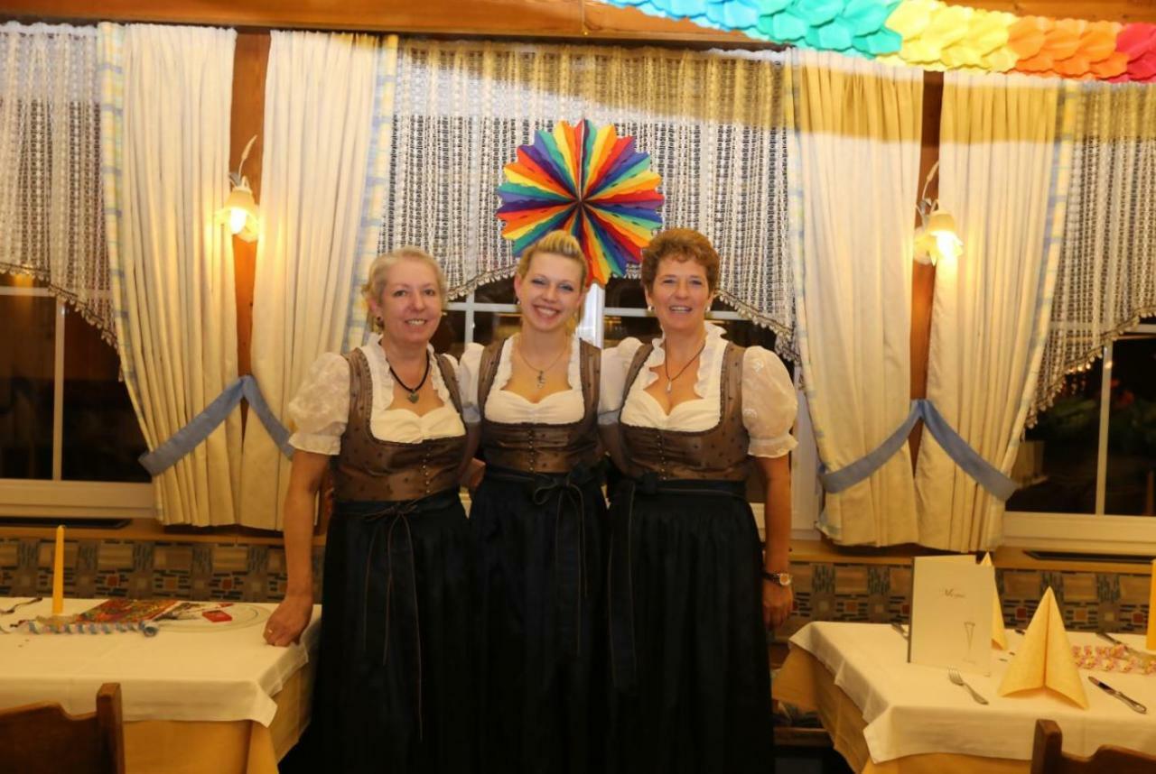 Landgasthof Schuster เนสเซิลเวงเลอ ภายนอก รูปภาพ